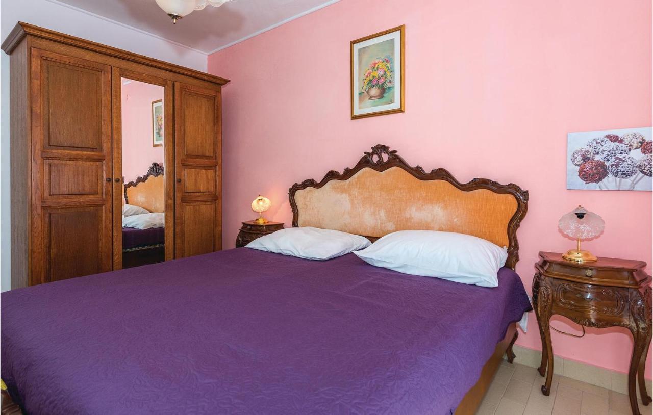 2 Bedroom Amazing Apartment In Rogoznica Rogoznica  Zewnętrze zdjęcie